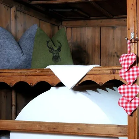 Semesterbostad Kreuzlauhof *